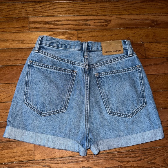 Denim forum high waisted shorts - Picture 3 of 4